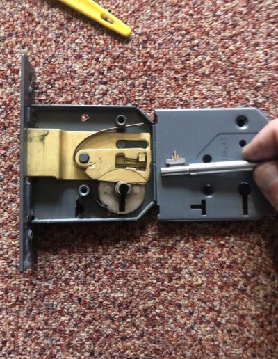 Emergency locksmith Chushunt